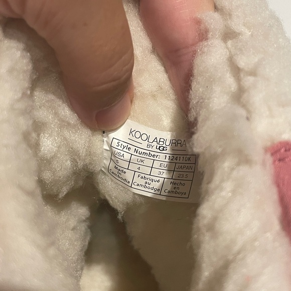 KOOLABURRA by UGG Booties - Picture 9 of 12